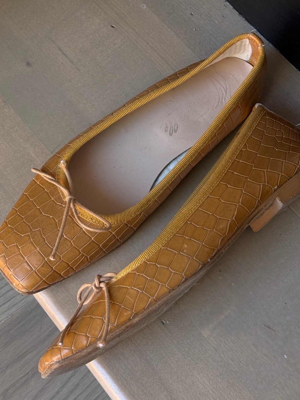 Women's Croc-Embossed Ballet Flats with Bow